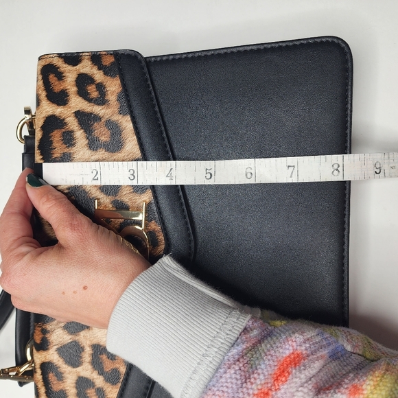 Badgley Mischka Leopard Print Black Shoulder Bag Purse - Picture 6 of 7